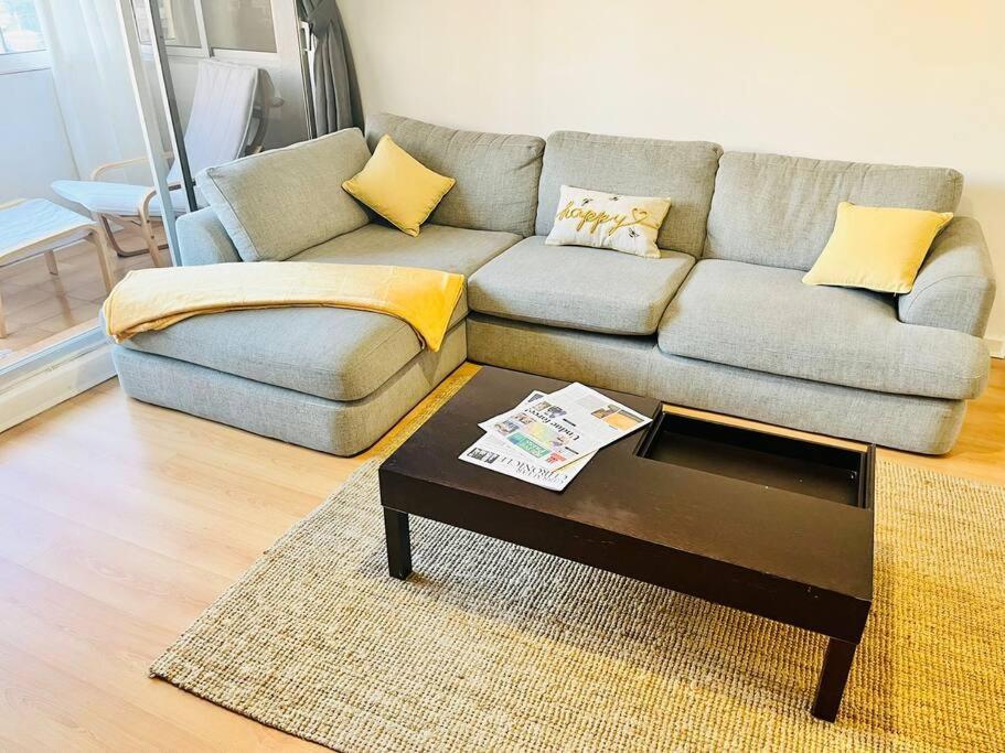 The Rock Retreat - Gibraltar Apartment ภายนอก รูปภาพ