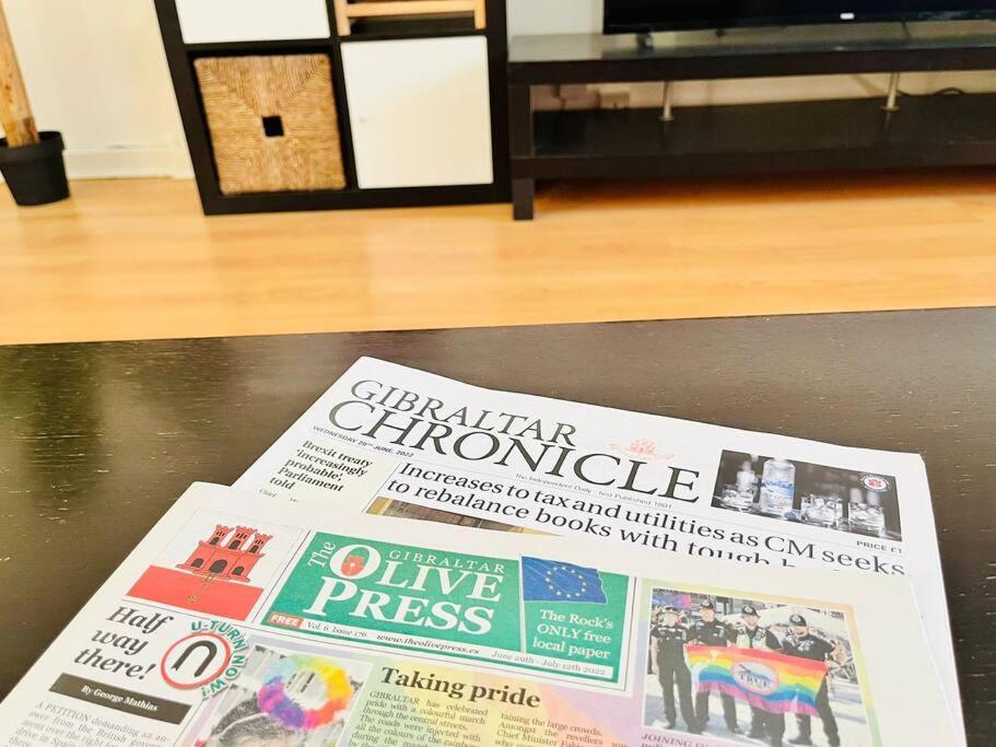 The Rock Retreat - Gibraltar Apartment ภายนอก รูปภาพ