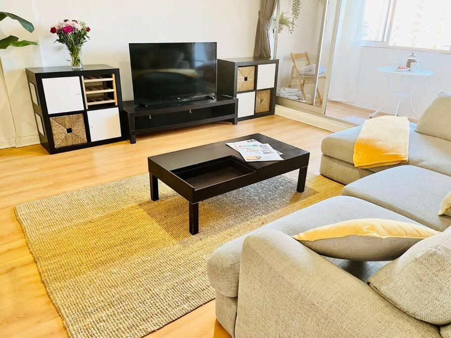 The Rock Retreat - Gibraltar Apartment ภายนอก รูปภาพ
