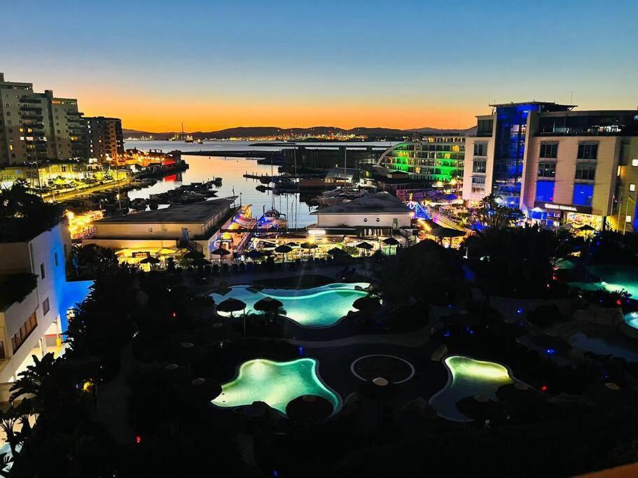 The Rock Retreat - Gibraltar Apartment ภายนอก รูปภาพ