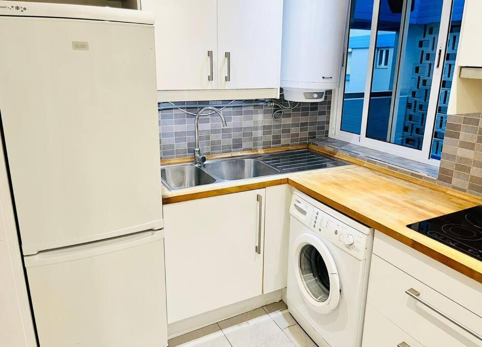 The Rock Retreat - Gibraltar Apartment ภายนอก รูปภาพ